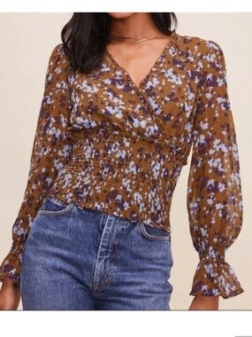 NWT ASTR Brown Floral Smocked V-Neck Blouse with Puff Sleeves